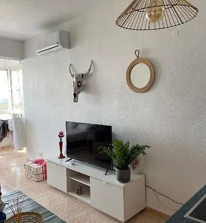Estudio En La Colina Zona Playamar * Торремолинос